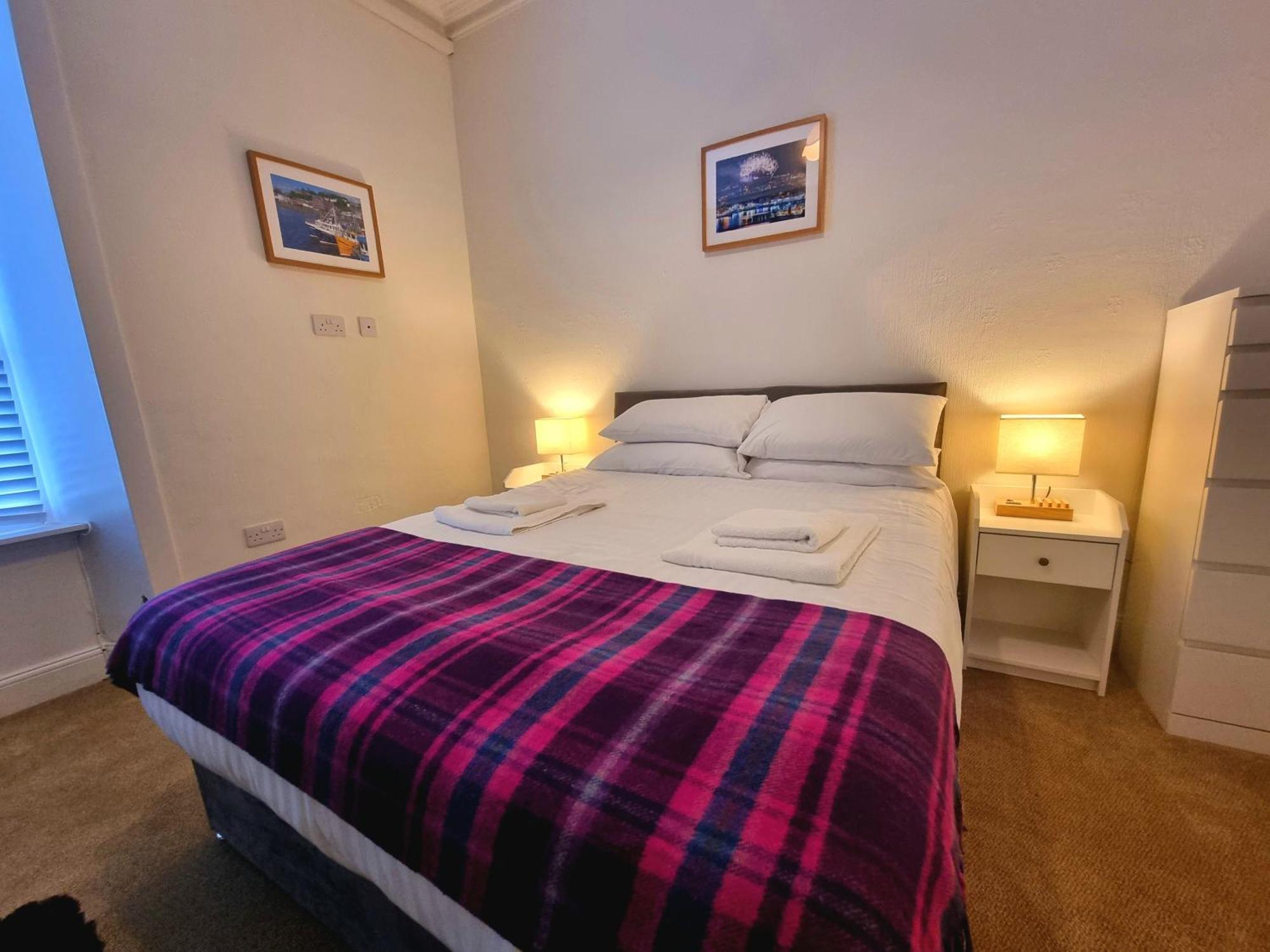 The Rail & Ferry Den Apartment Oban Bagian luar foto
