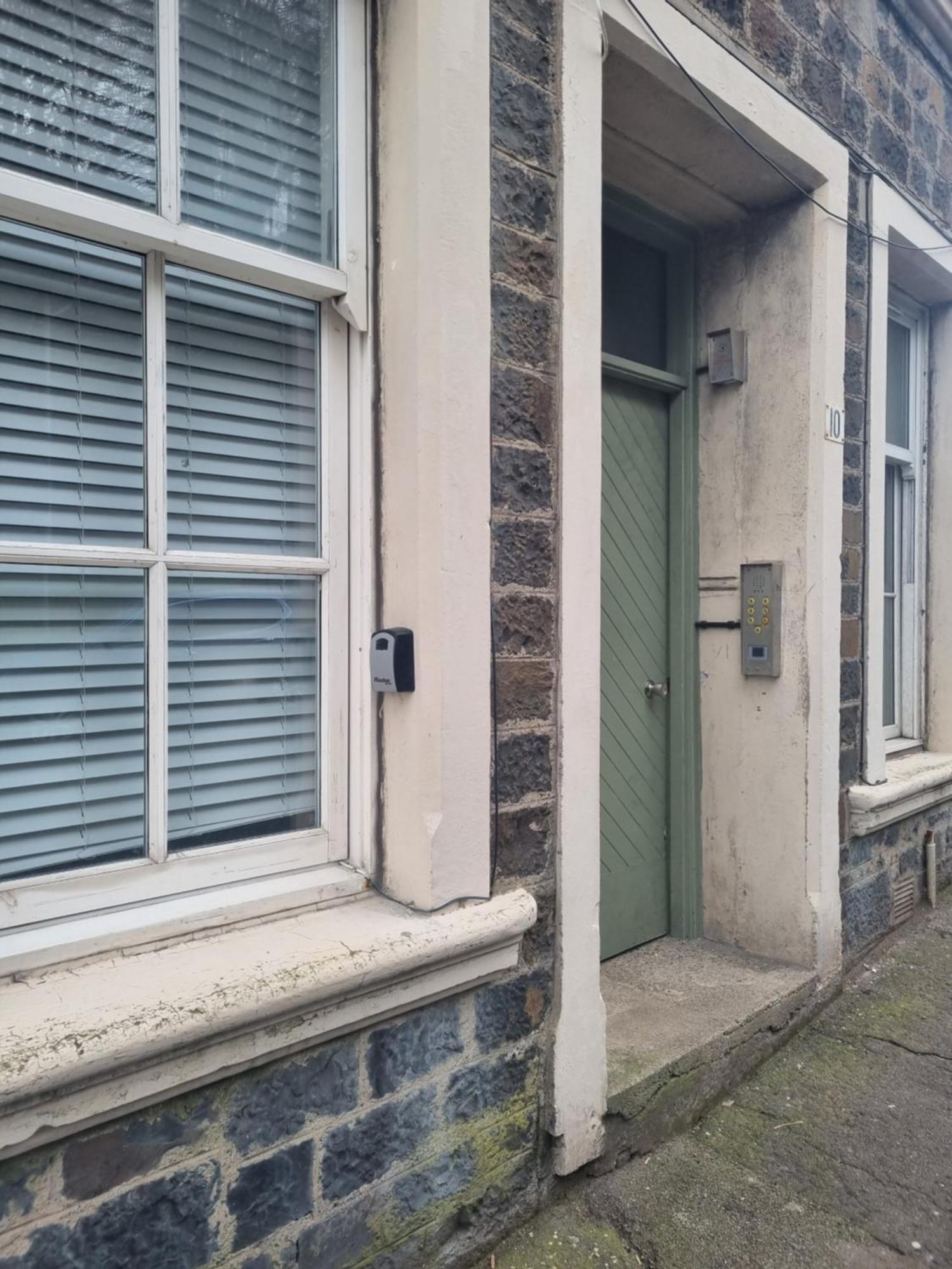The Rail & Ferry Den Apartment Oban Bagian luar foto